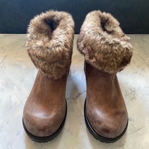 Ankle Faux Fur Boots in Size 8.5 US